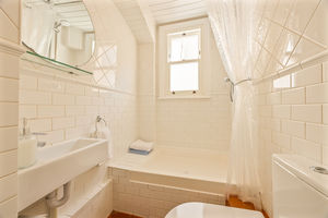 Photo 6- click for photo gallery